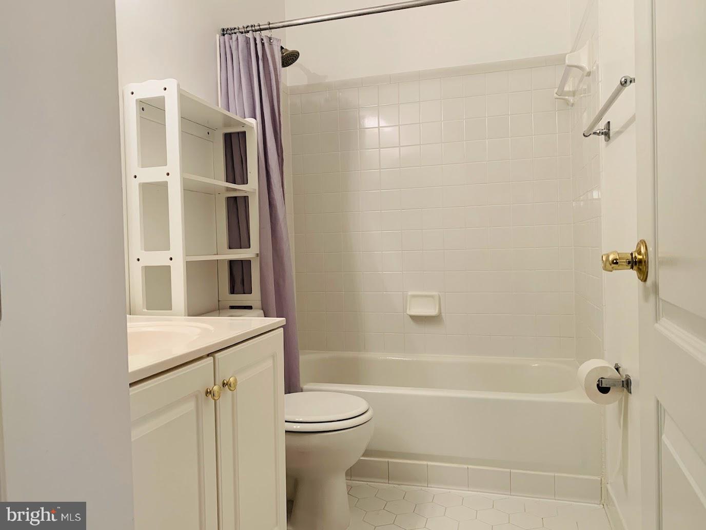 BELMONT BAY - Residential Lease