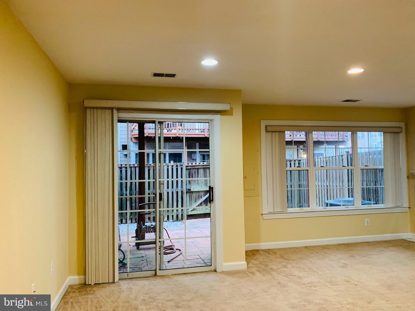 BELMONT BAY - Residential Lease