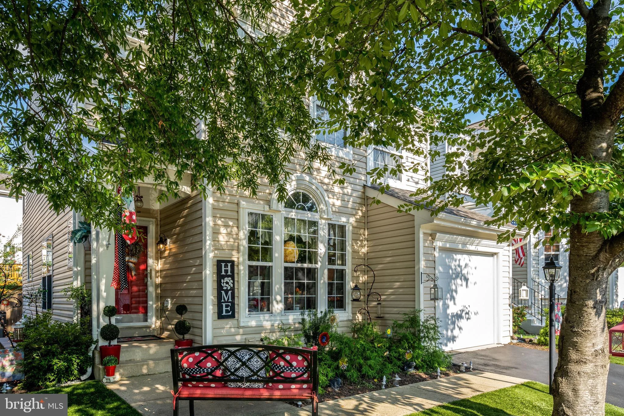 6838 Hollow Glen Court, Gainesville, VA 20155