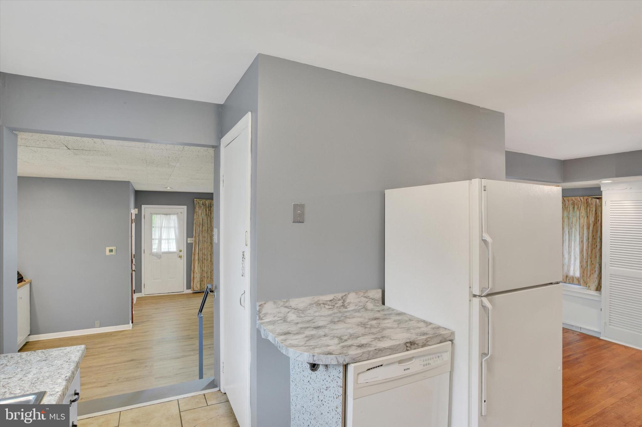 LENKER MANOR - Residential