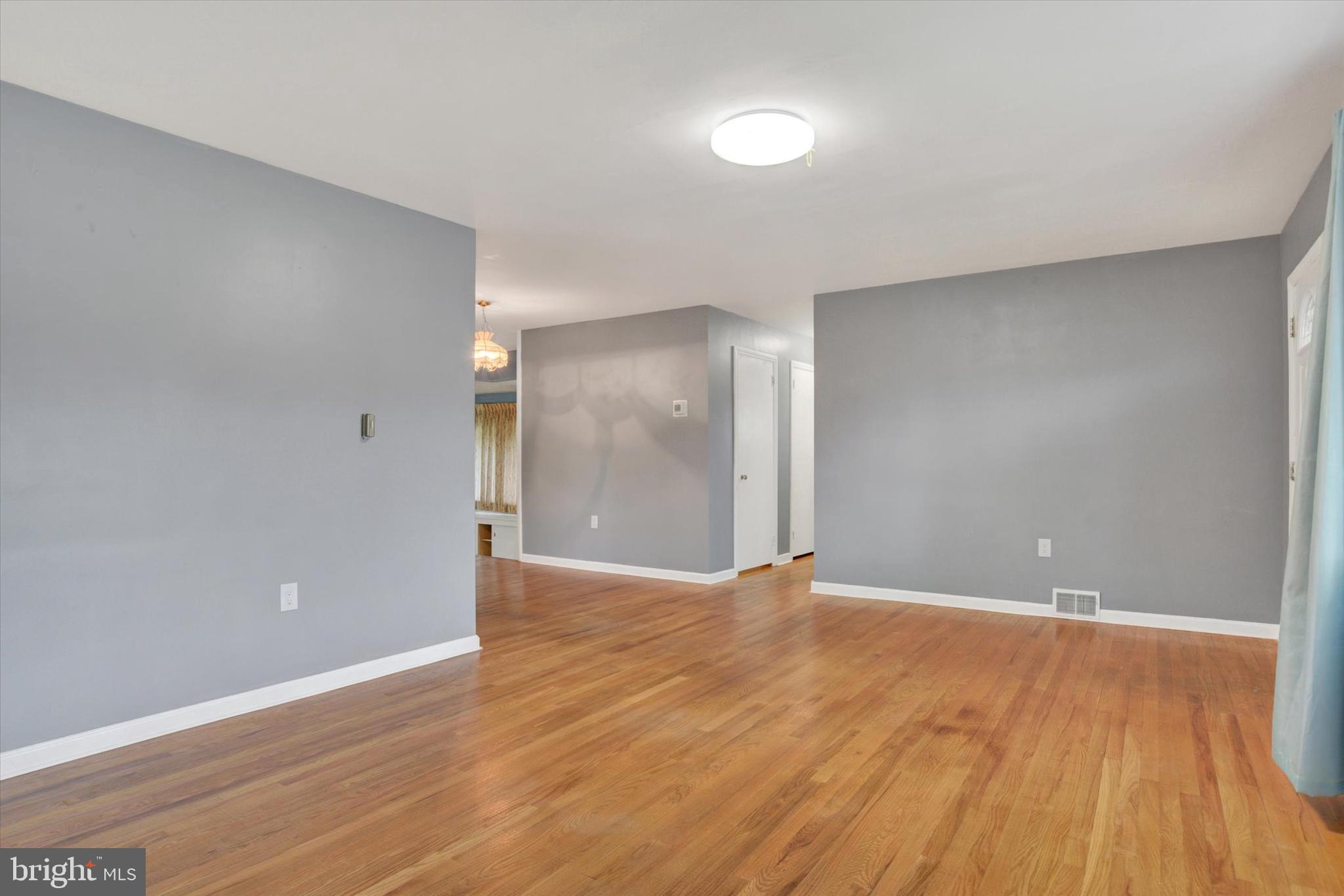 LENKER MANOR - Residential