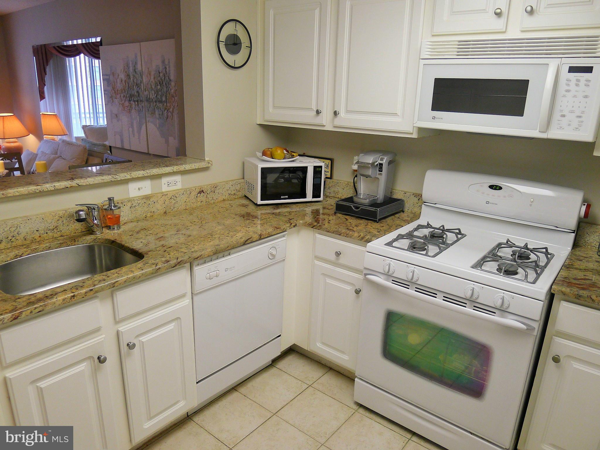 GALLERY AT WHITE FLINT - Residential