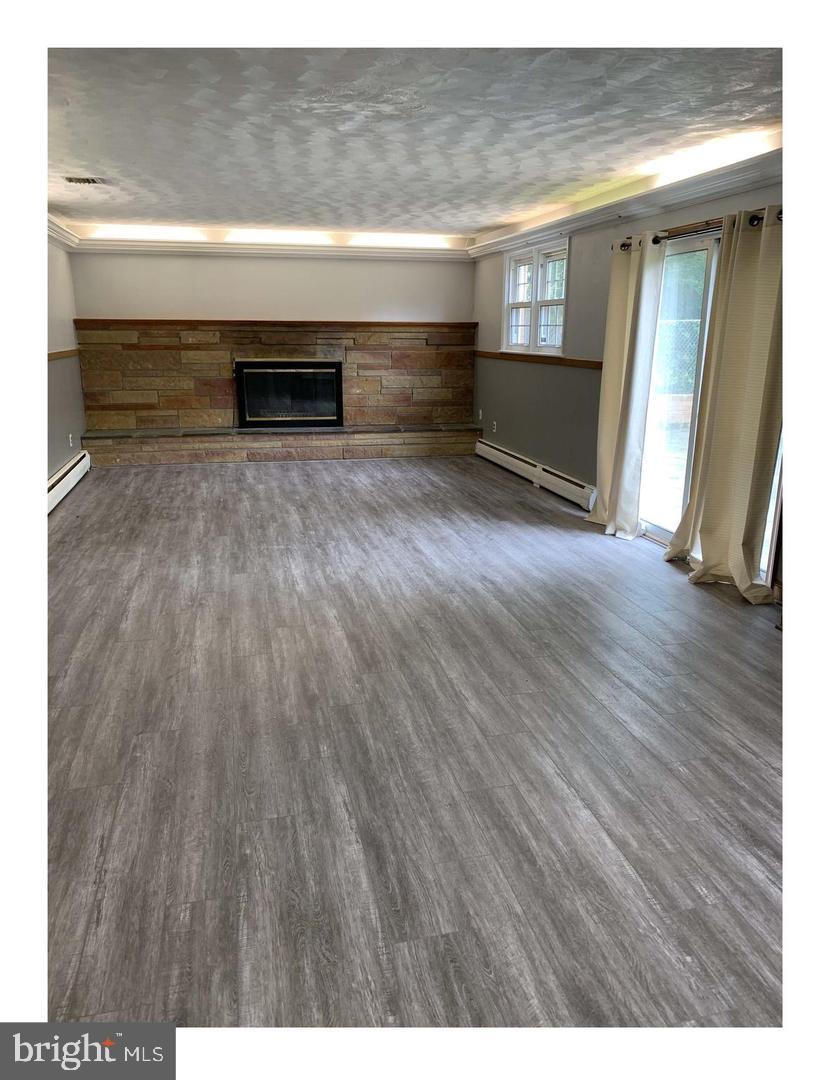 INDIAN QUEEN - Residential Lease