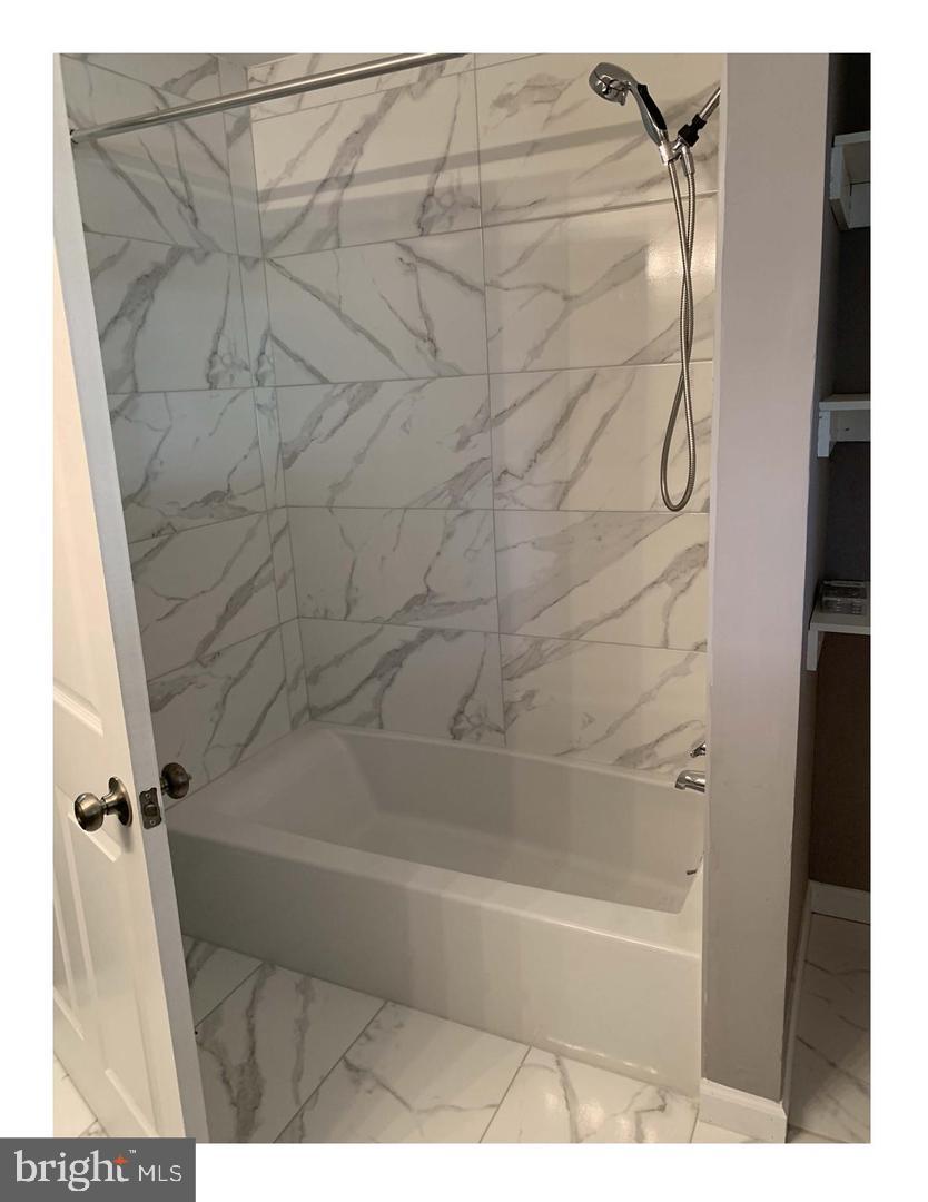 INDIAN QUEEN - Residential Lease