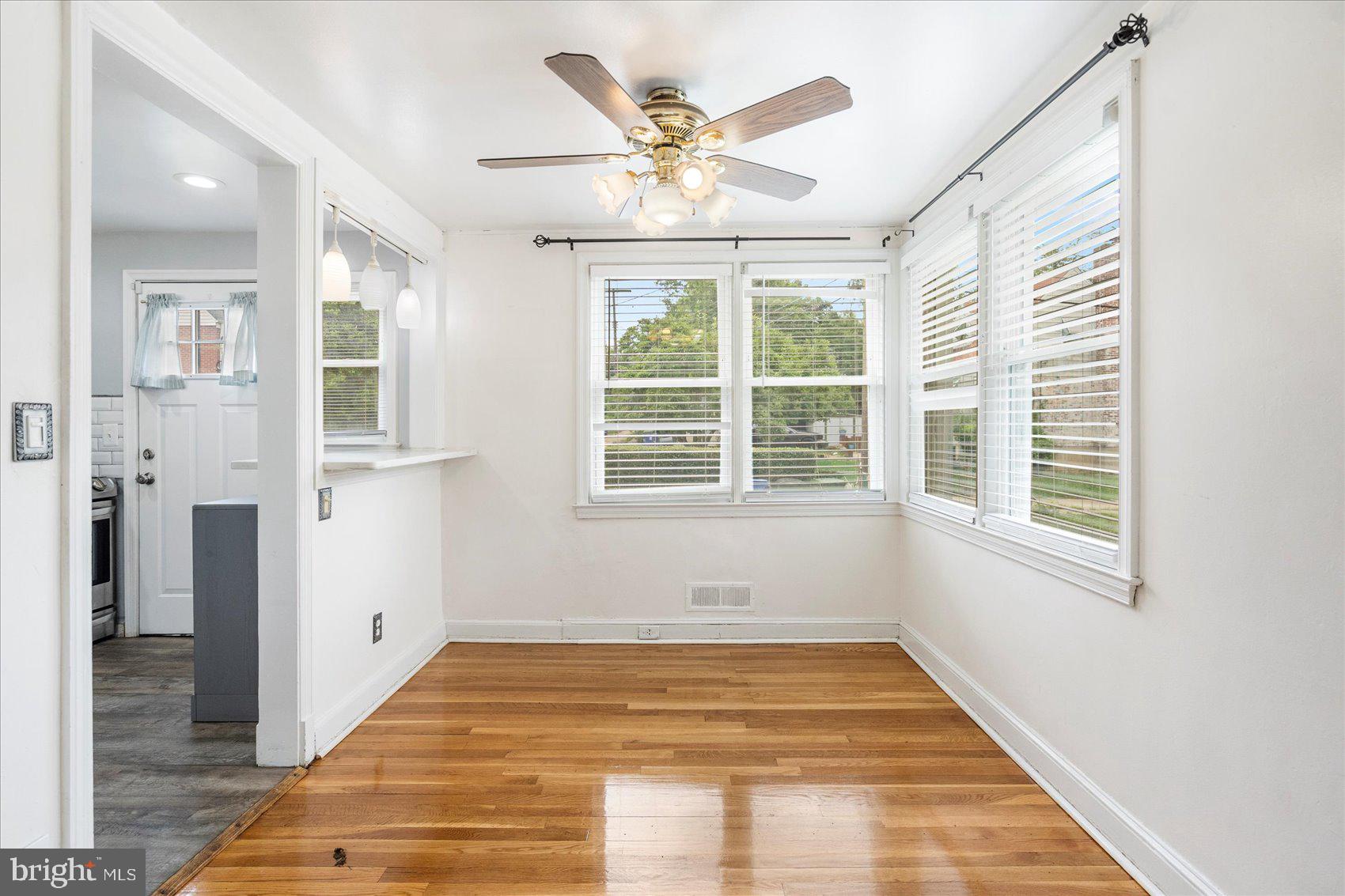 LAKE WALKER - Residential