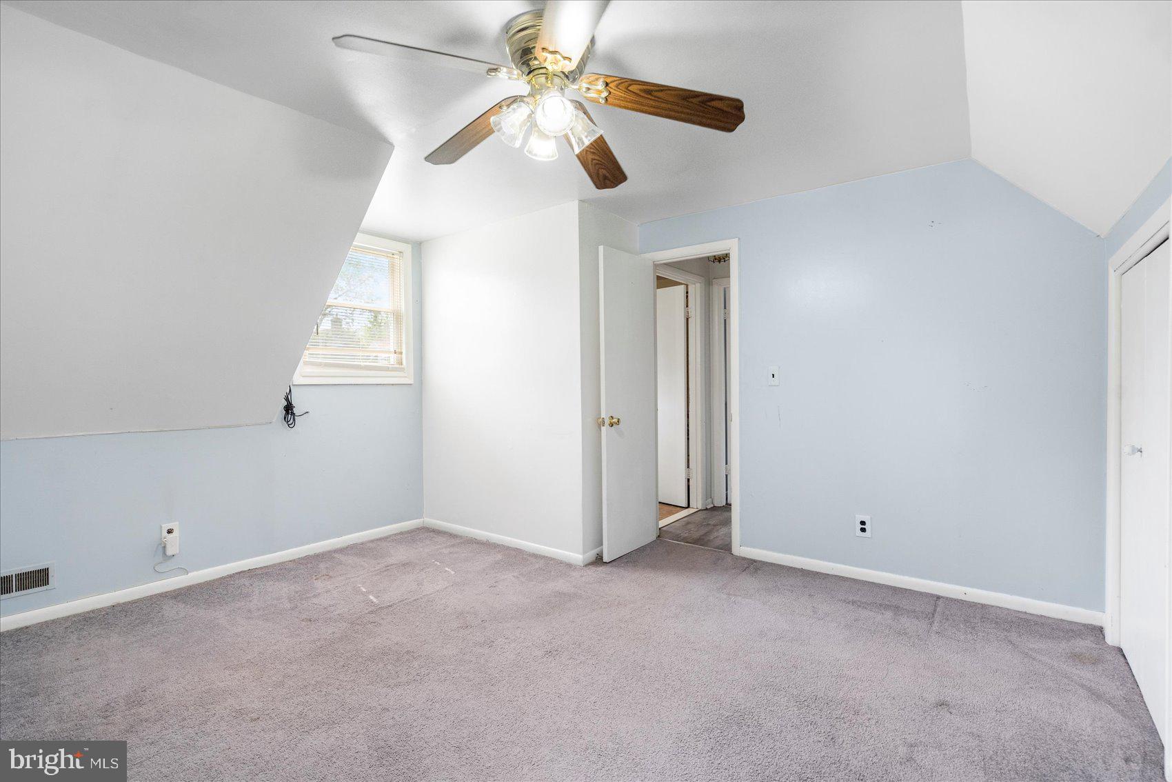 LAKE WALKER - Residential