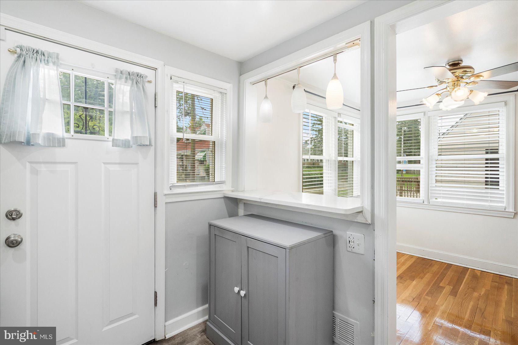 LAKE WALKER - Residential