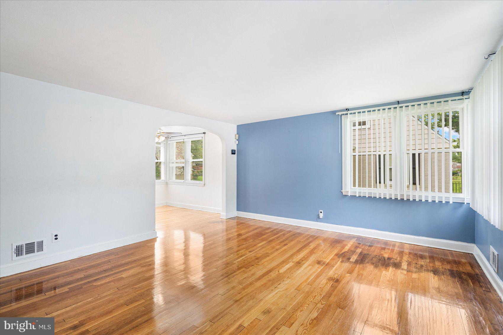 LAKE WALKER - Residential