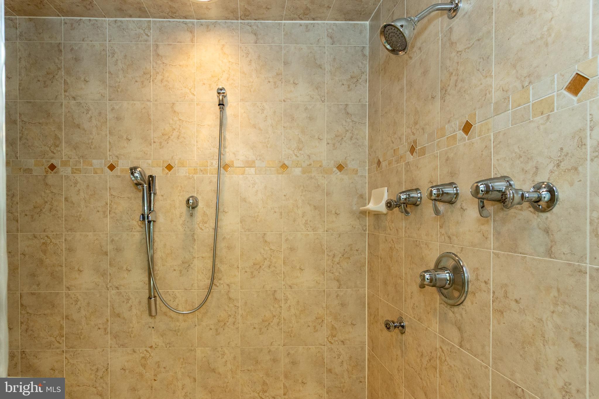 PEMBROOKE - Residential