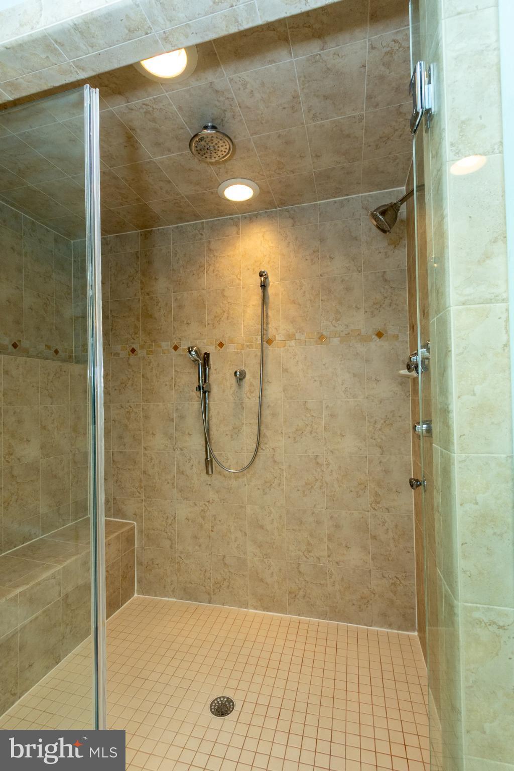 PEMBROOKE - Residential