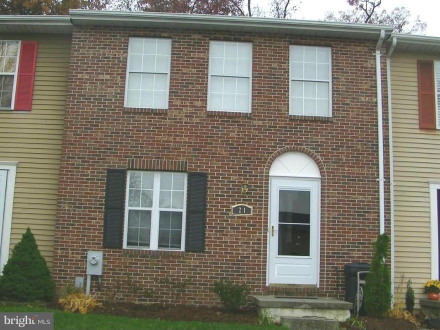 NEW PRICE! IMMACULATELY MAINTAINED  3 BEDROOM TOWN HOME ON QUIET NO THRU STREET IN PARKVILLE*ALL NEW NEUTRAL PAINT AND FLOORING* FABULOUS 3 SEASON RM ADDITION * FINISHED LOWER LEVEL*NEW CERAMIC KITCHEN FLR* NEW WOW ENERGY EFFICIENT HVAC* GREAT LOCATION