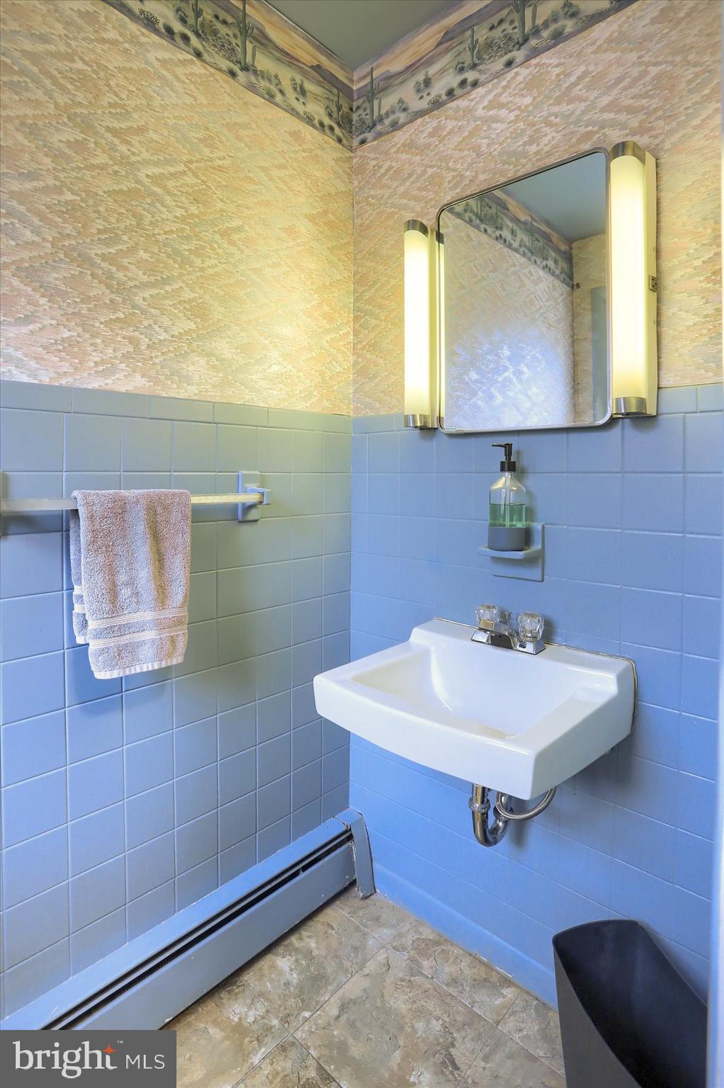 LATSHMERE MANOR - Residential