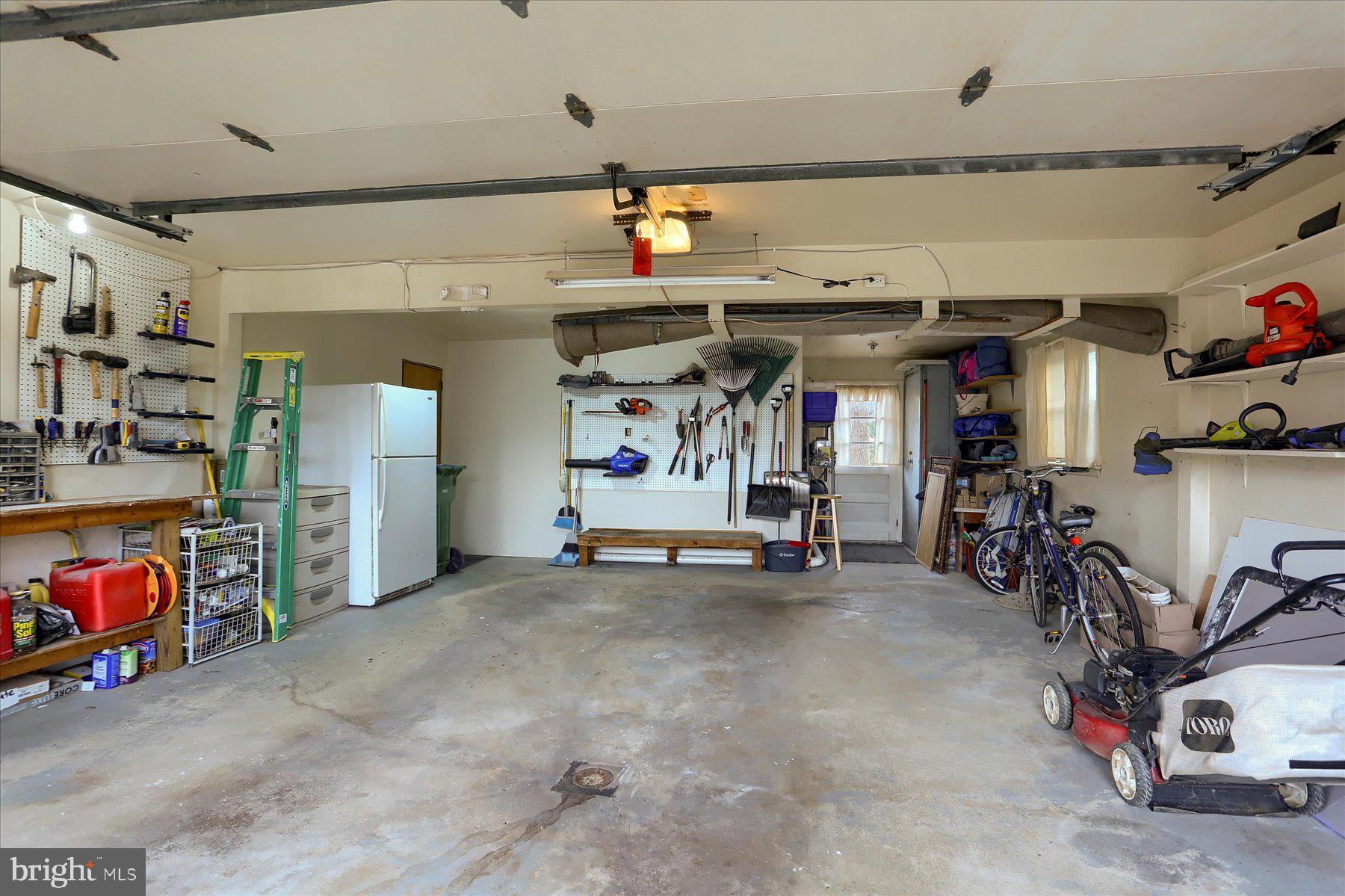 LATSHMERE MANOR - Residential