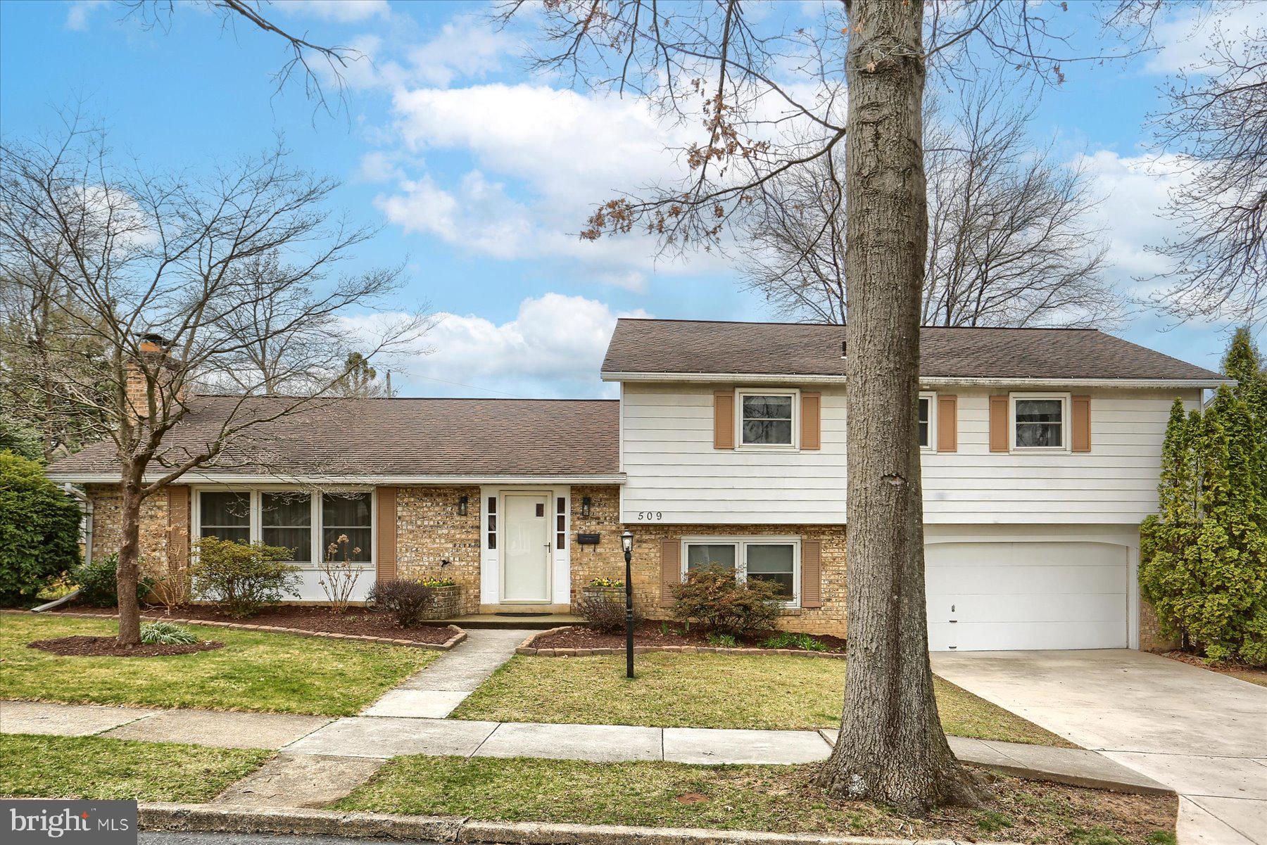 LATSHMERE MANOR - Residential