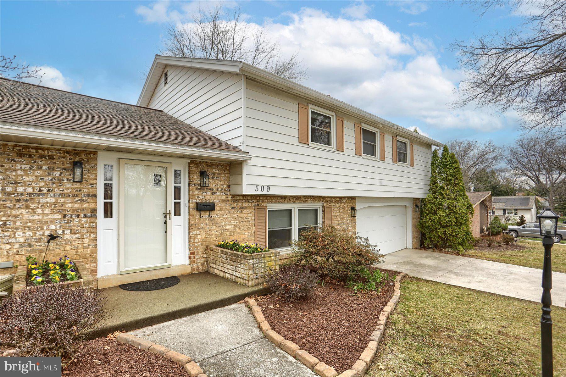 LATSHMERE MANOR - Residential