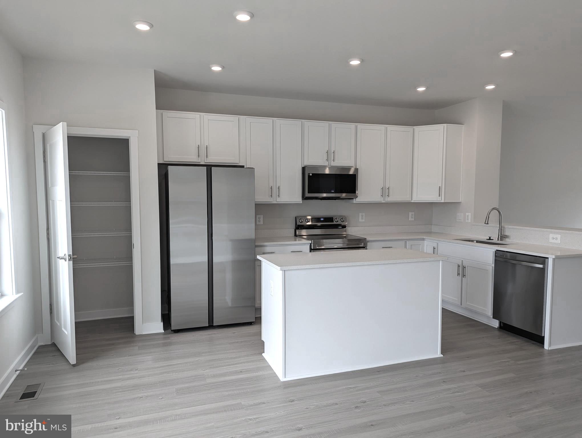 SOUTH BROOK - Residential Lease