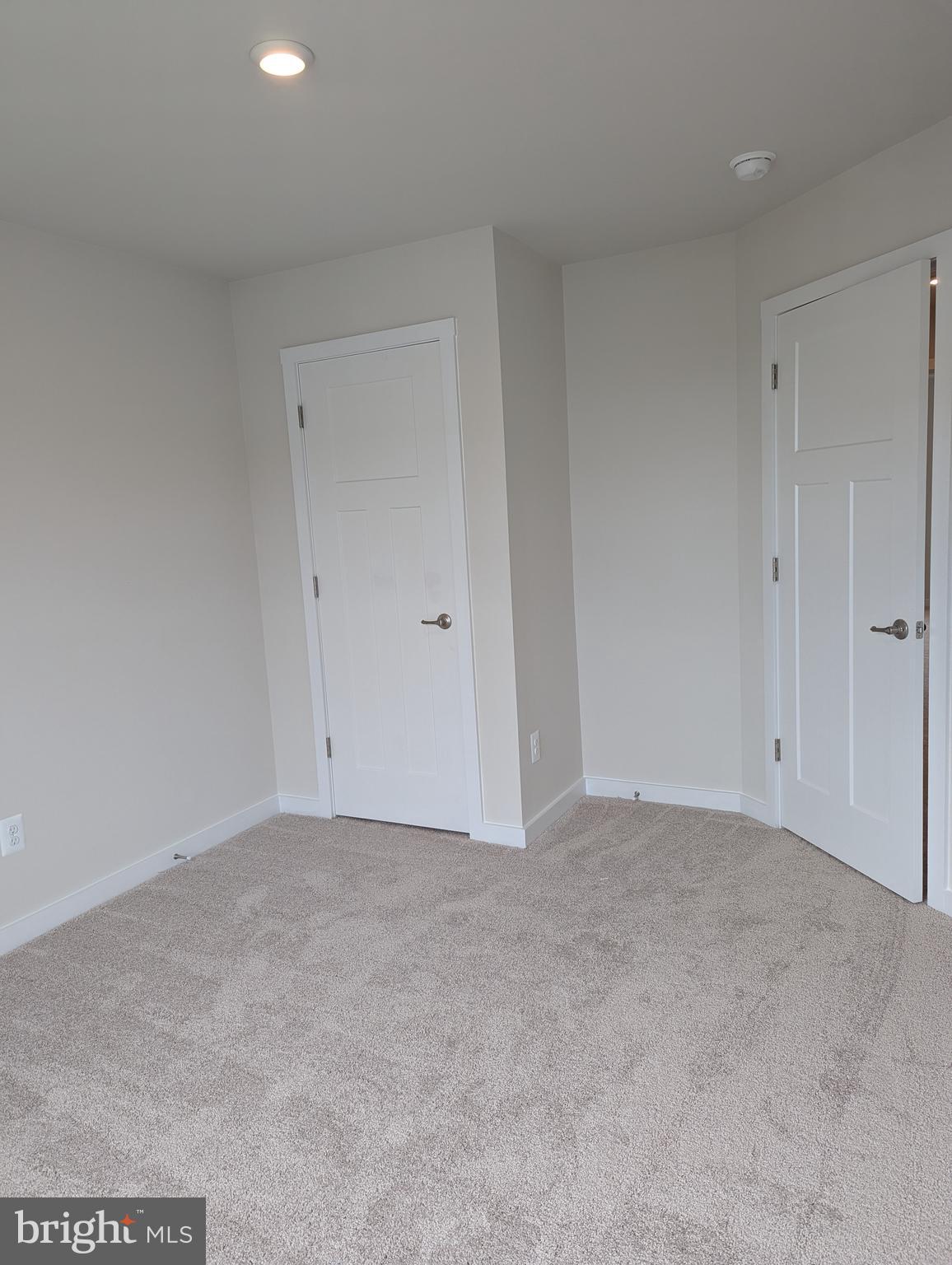 SOUTH BROOK - Residential Lease