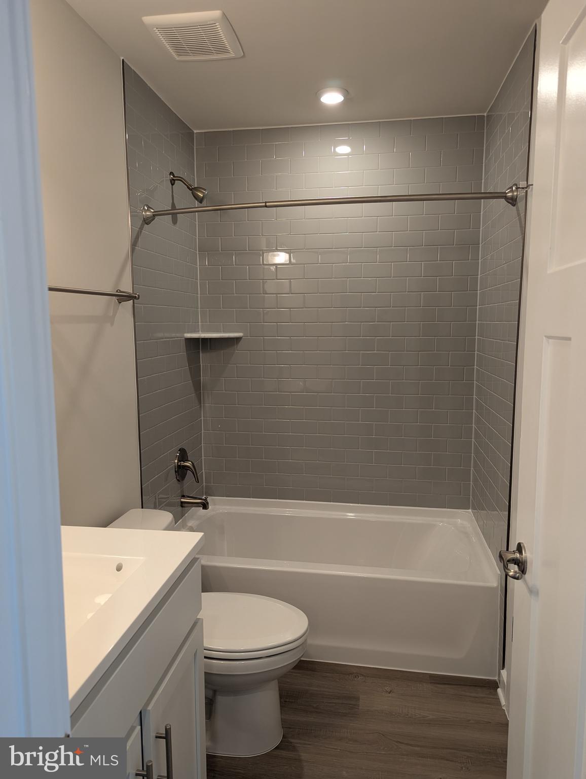 SOUTH BROOK - Residential Lease