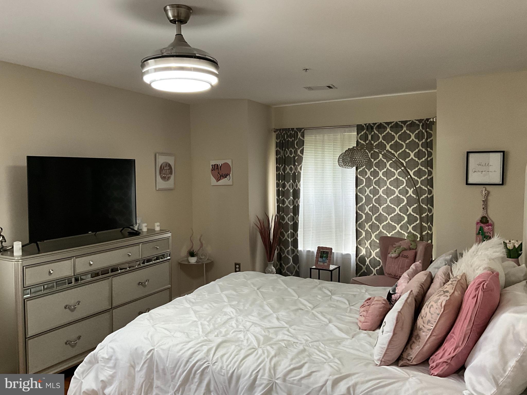 COVINGTON CONDOMINIUMS - Residential