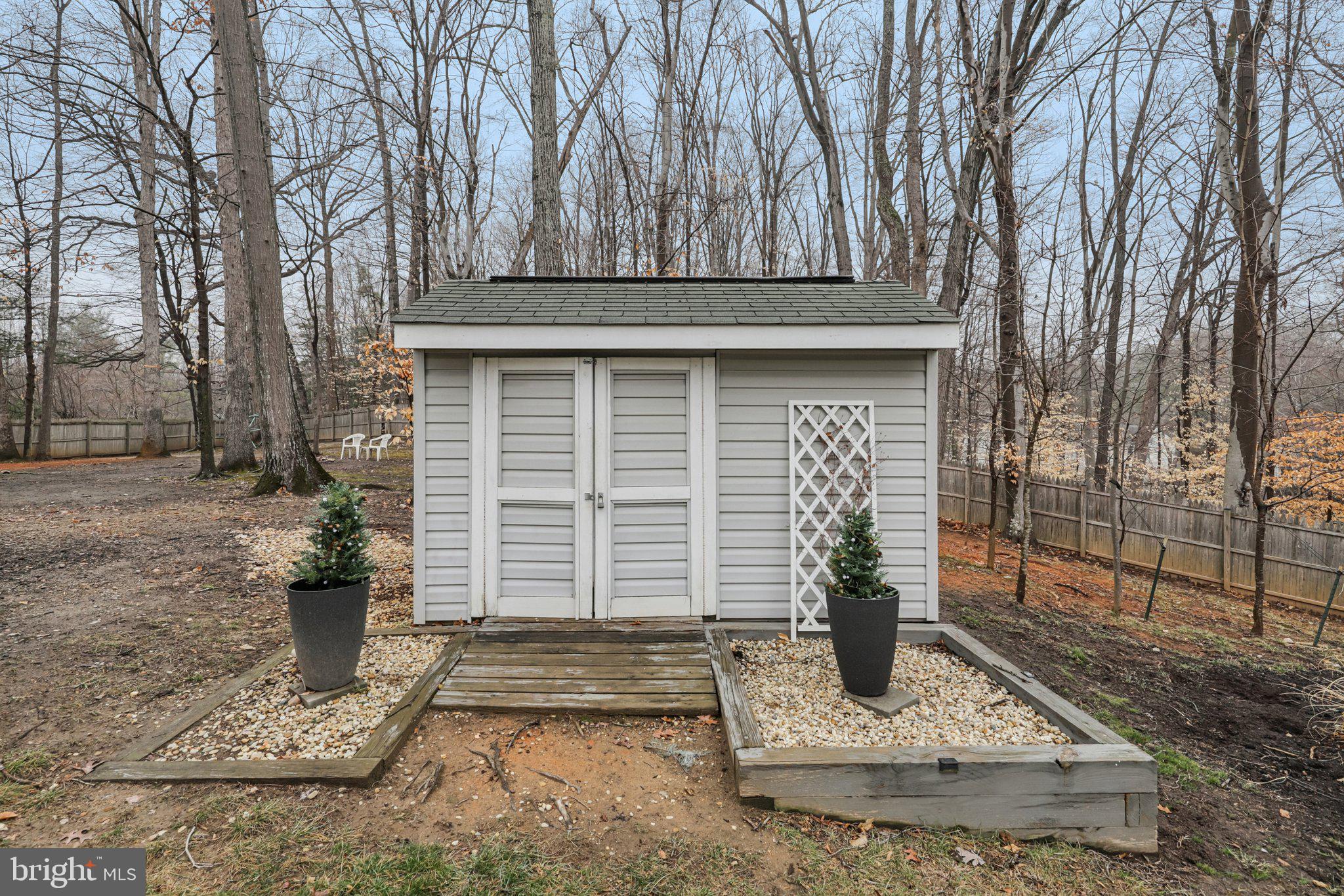 LONGWOOD ESTATES - Residential