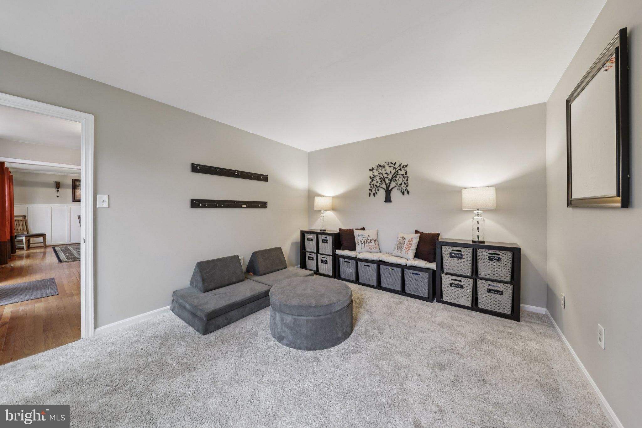 LONGWOOD ESTATES - Residential