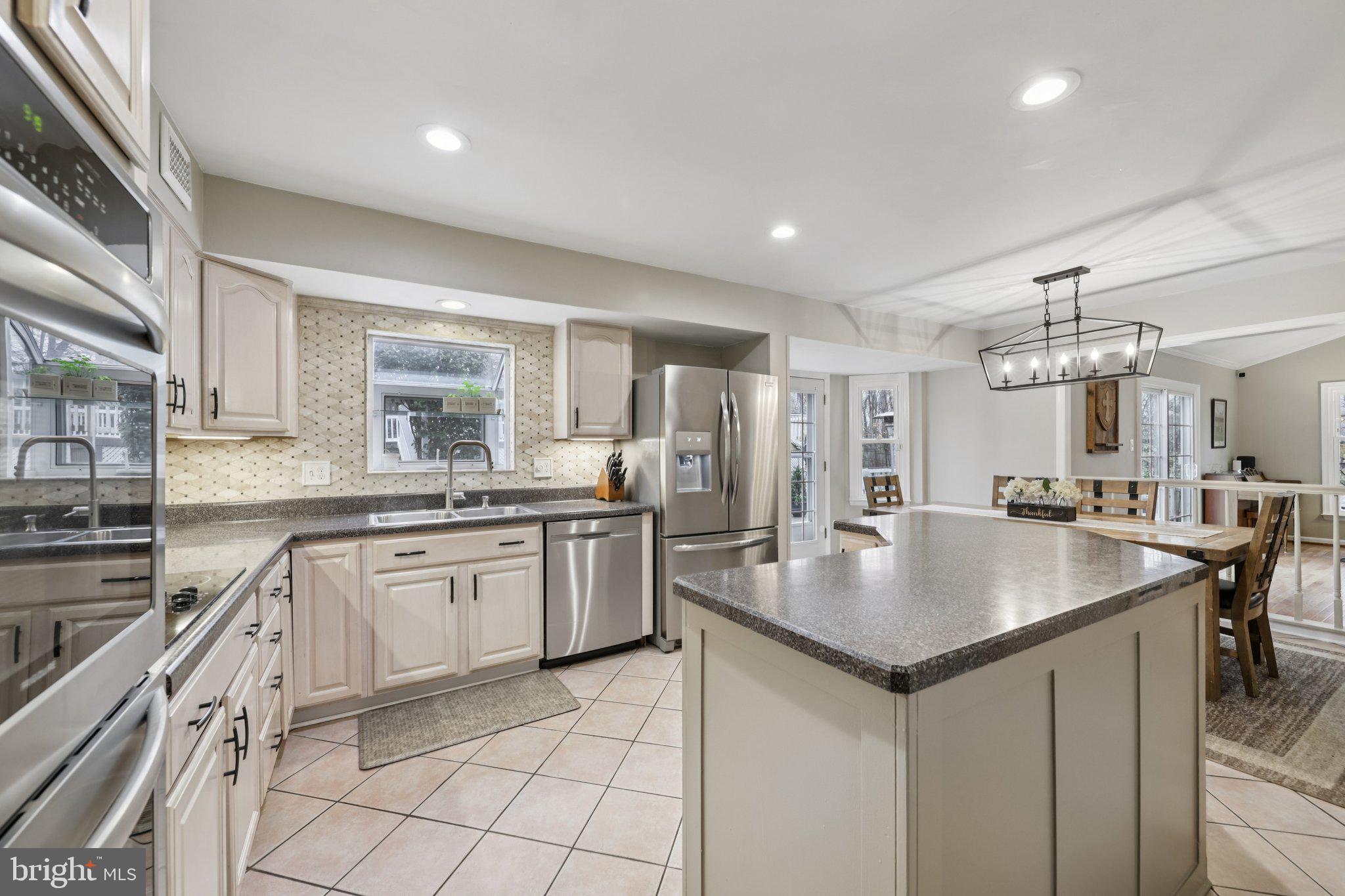 LONGWOOD ESTATES - Residential