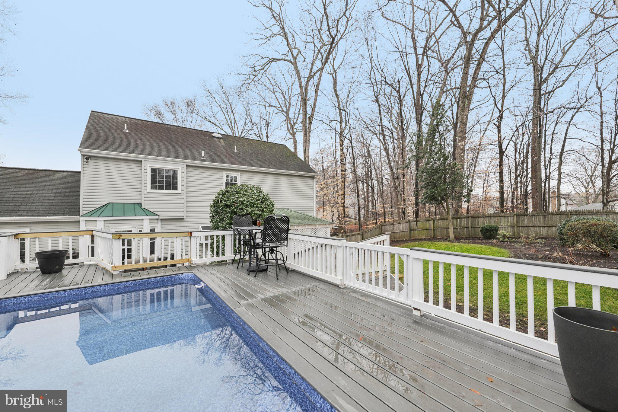 LONGWOOD ESTATES - Residential