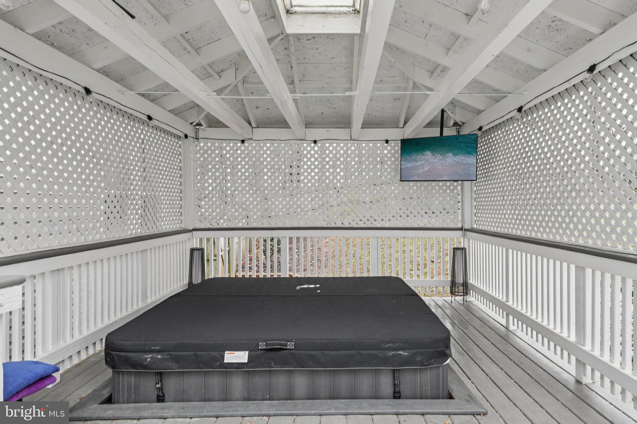 LONGWOOD ESTATES - Residential