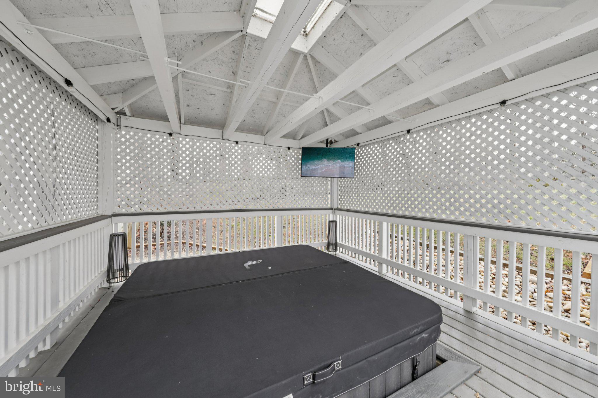 LONGWOOD ESTATES - Residential