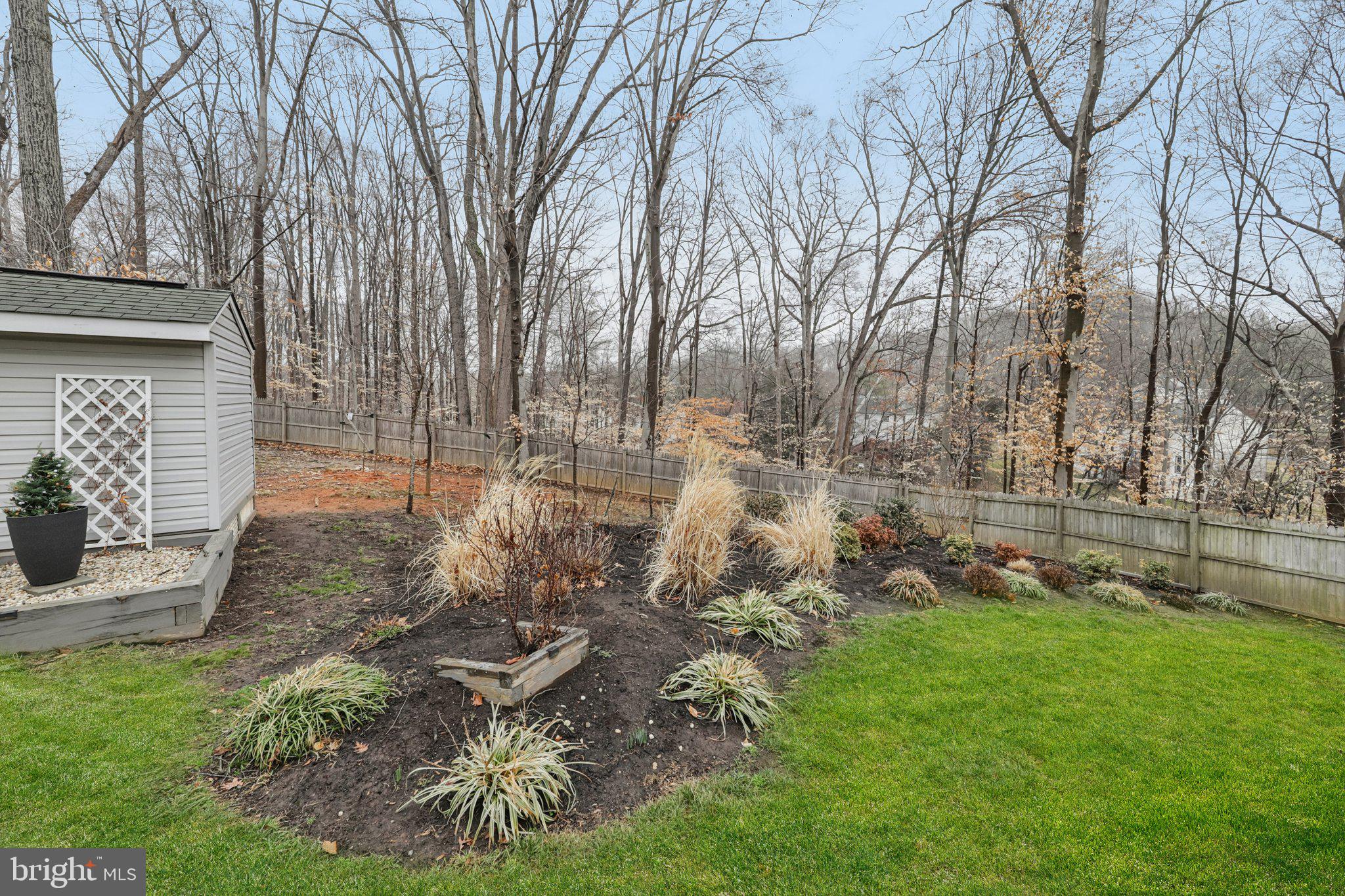 LONGWOOD ESTATES - Residential