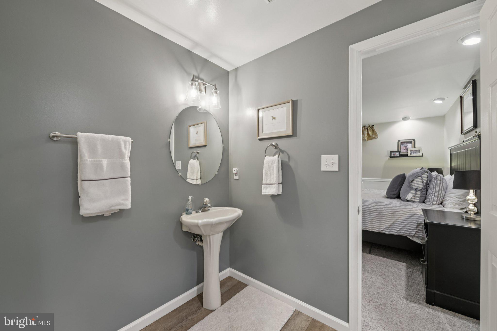 LONGWOOD ESTATES - Residential