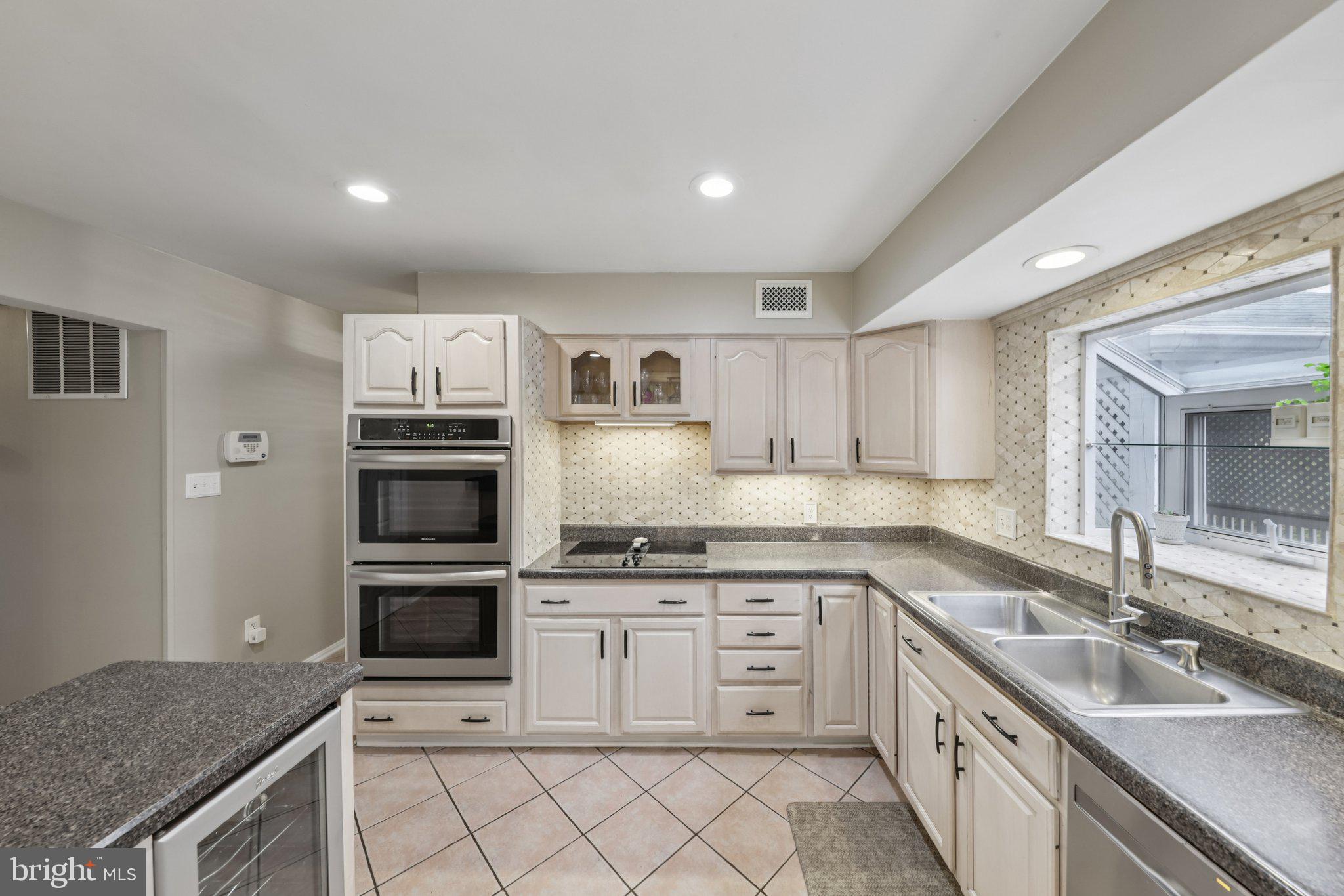 LONGWOOD ESTATES - Residential