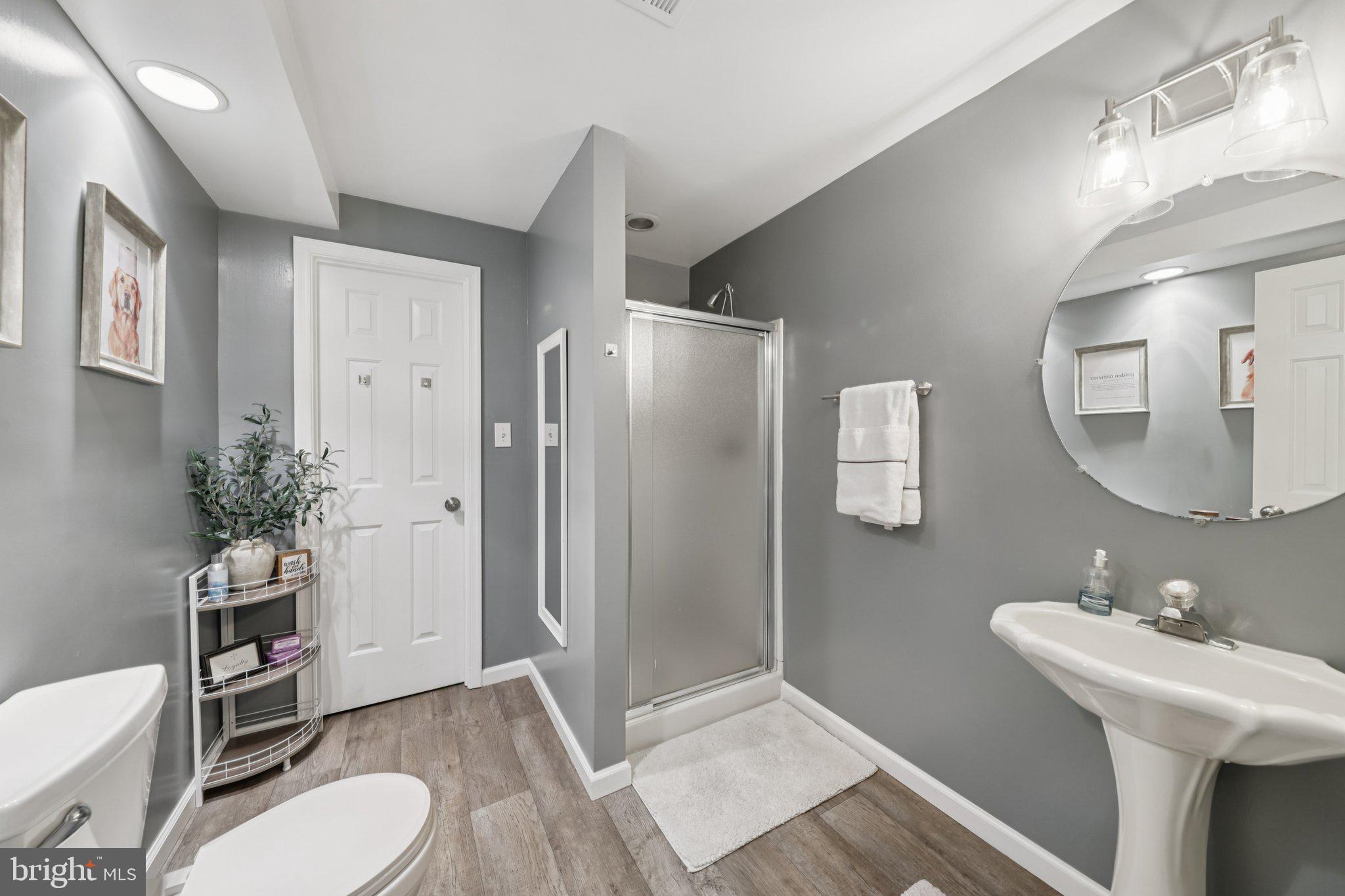 LONGWOOD ESTATES - Residential