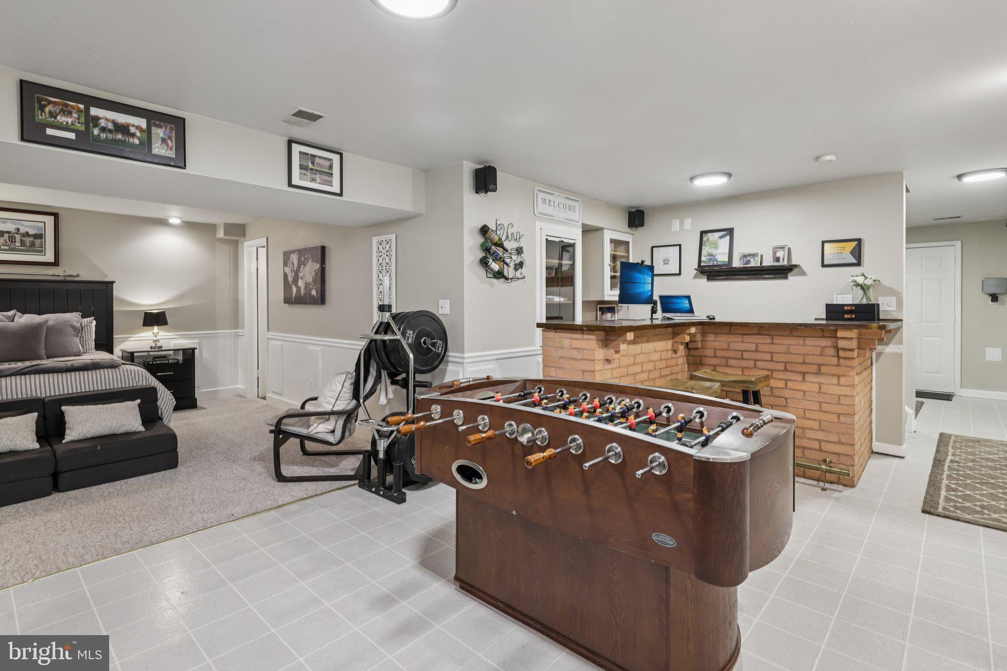 LONGWOOD ESTATES - Residential