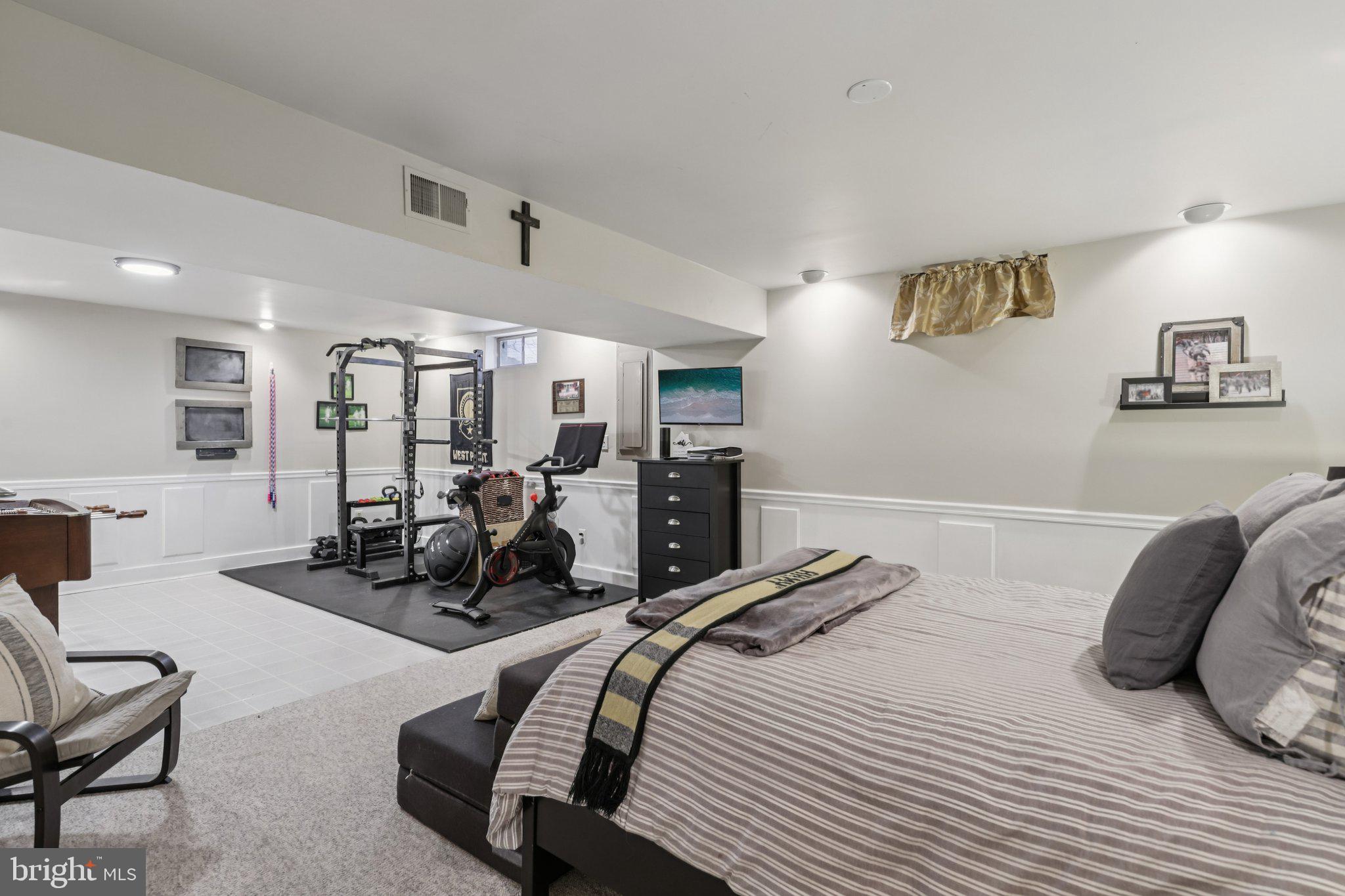 LONGWOOD ESTATES - Residential