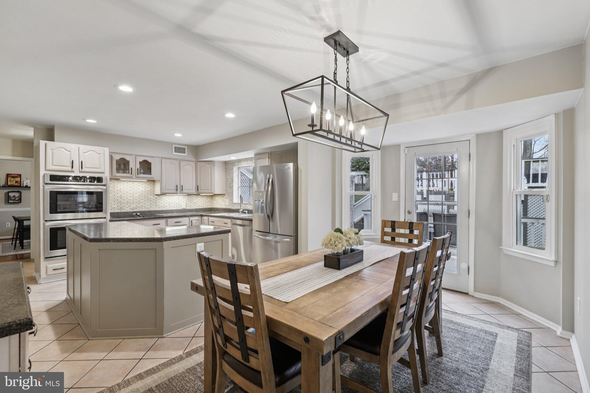 LONGWOOD ESTATES - Residential