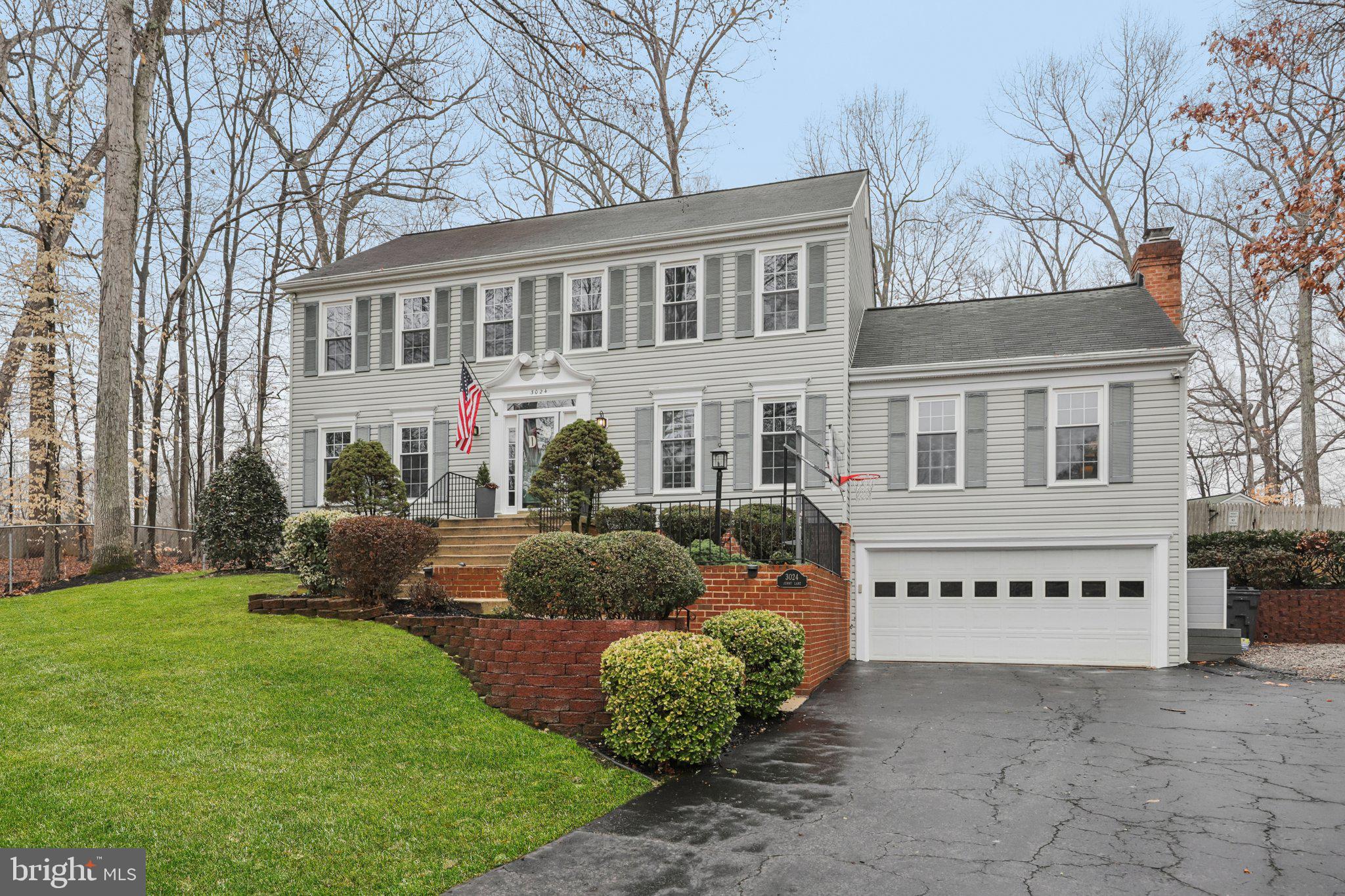 LONGWOOD ESTATES - Residential