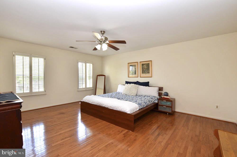 POTOMAC LAKES - Residential