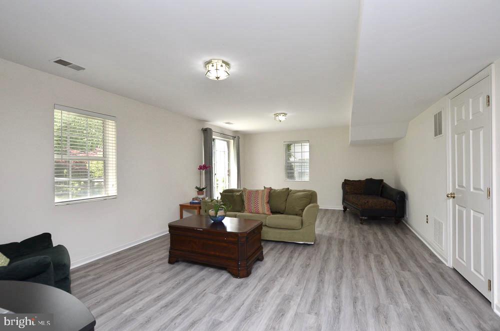 POTOMAC LAKES - Residential