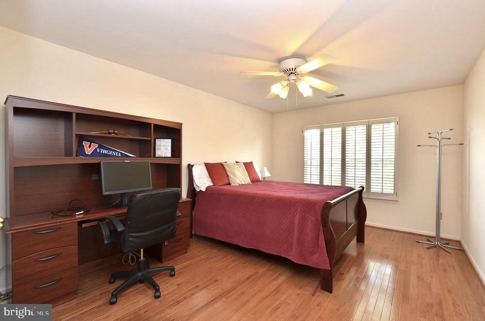 POTOMAC LAKES - Residential