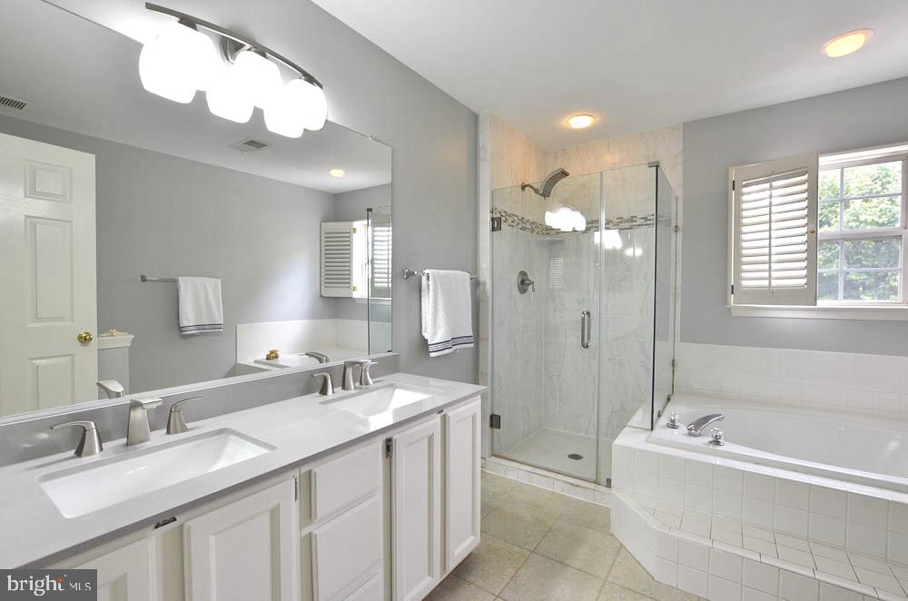 POTOMAC LAKES - Residential