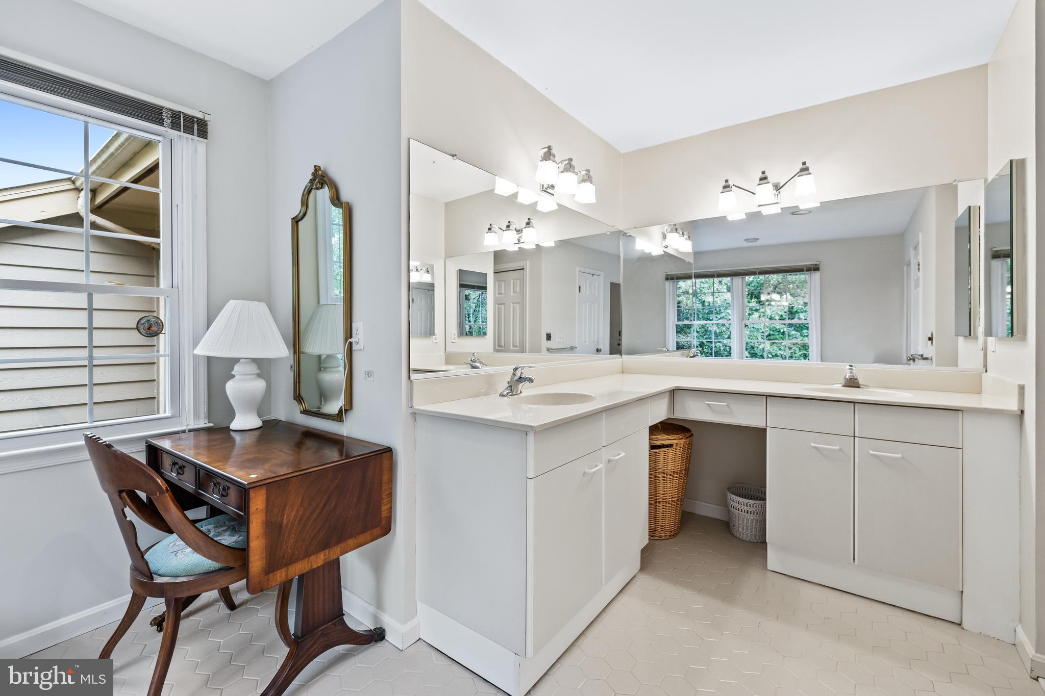 THE MEADOWS OF GREEN SPRING - Residential