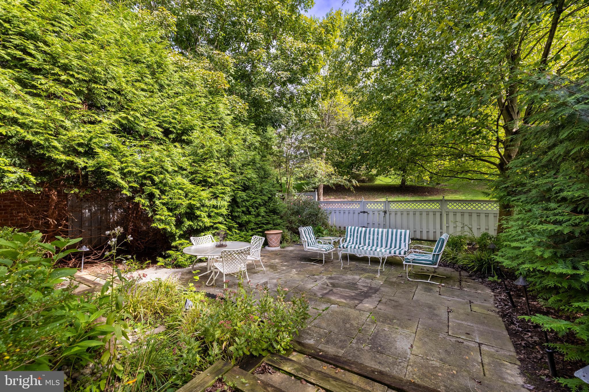 THE MEADOWS OF GREEN SPRING - Residential