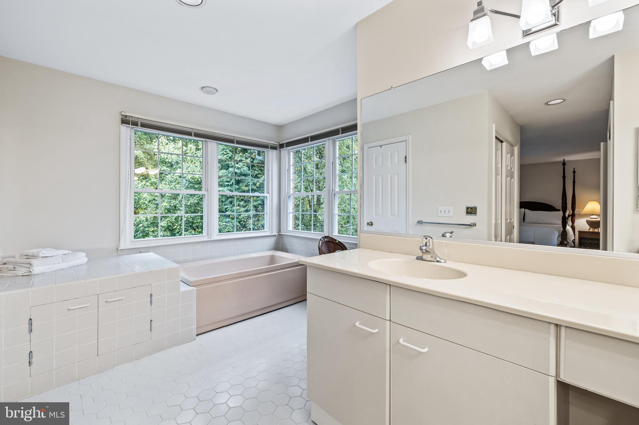 THE MEADOWS OF GREEN SPRING - Residential