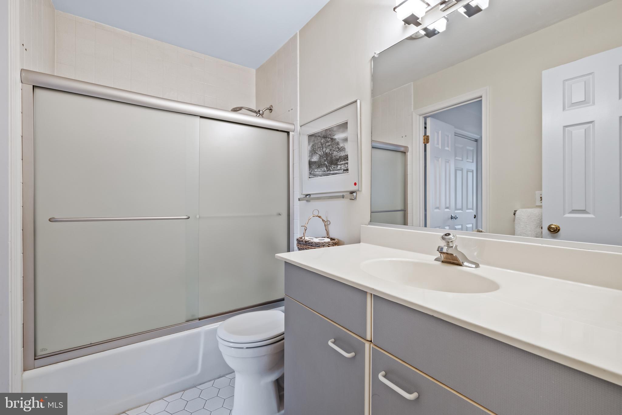 THE MEADOWS OF GREEN SPRING - Residential