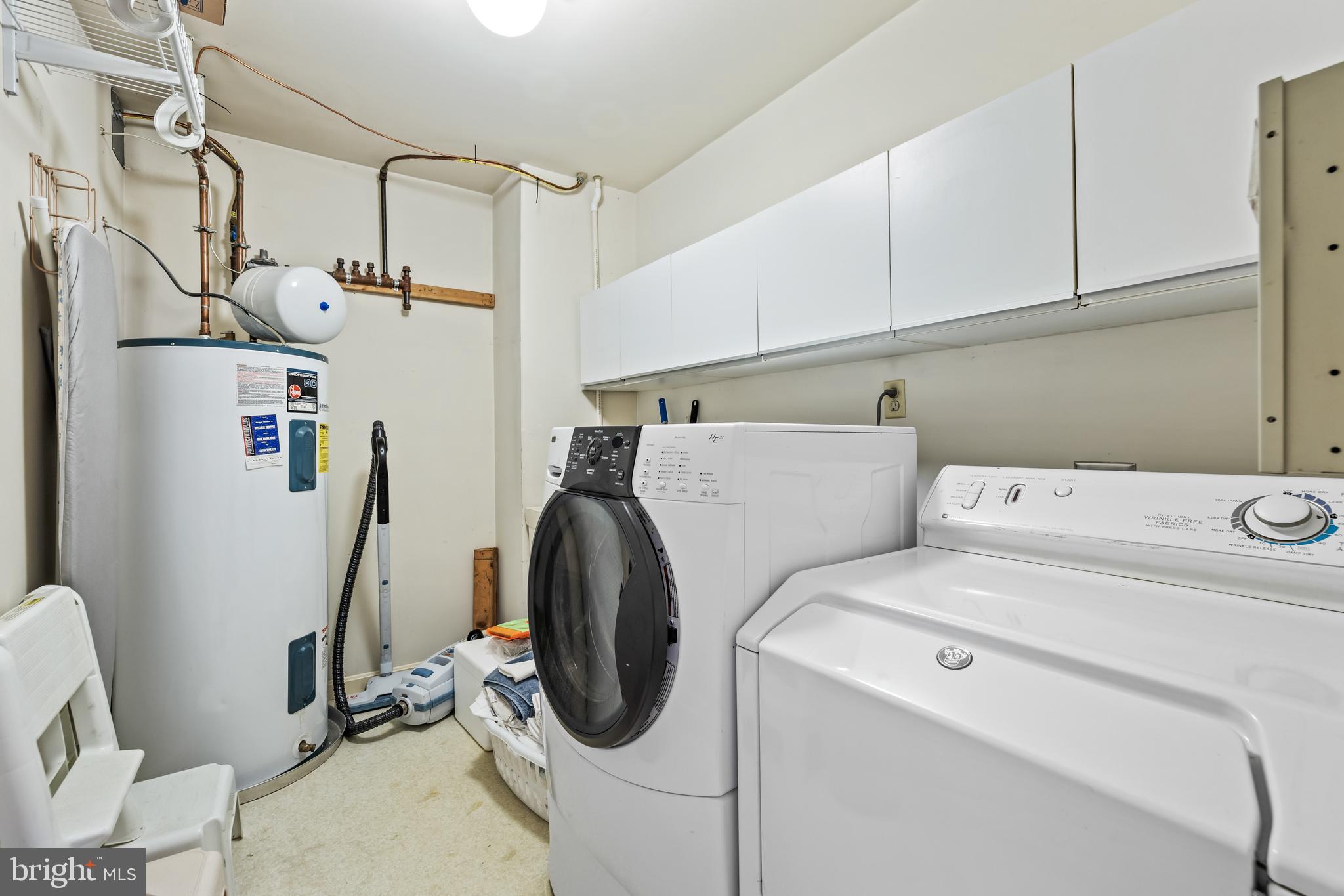 THE MEADOWS OF GREEN SPRING - Residential