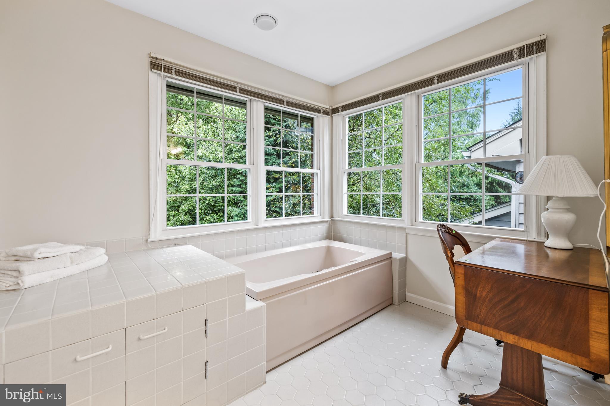 THE MEADOWS OF GREEN SPRING - Residential