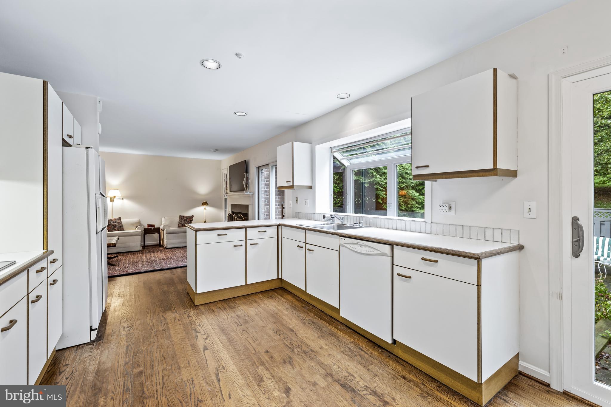 THE MEADOWS OF GREEN SPRING - Residential