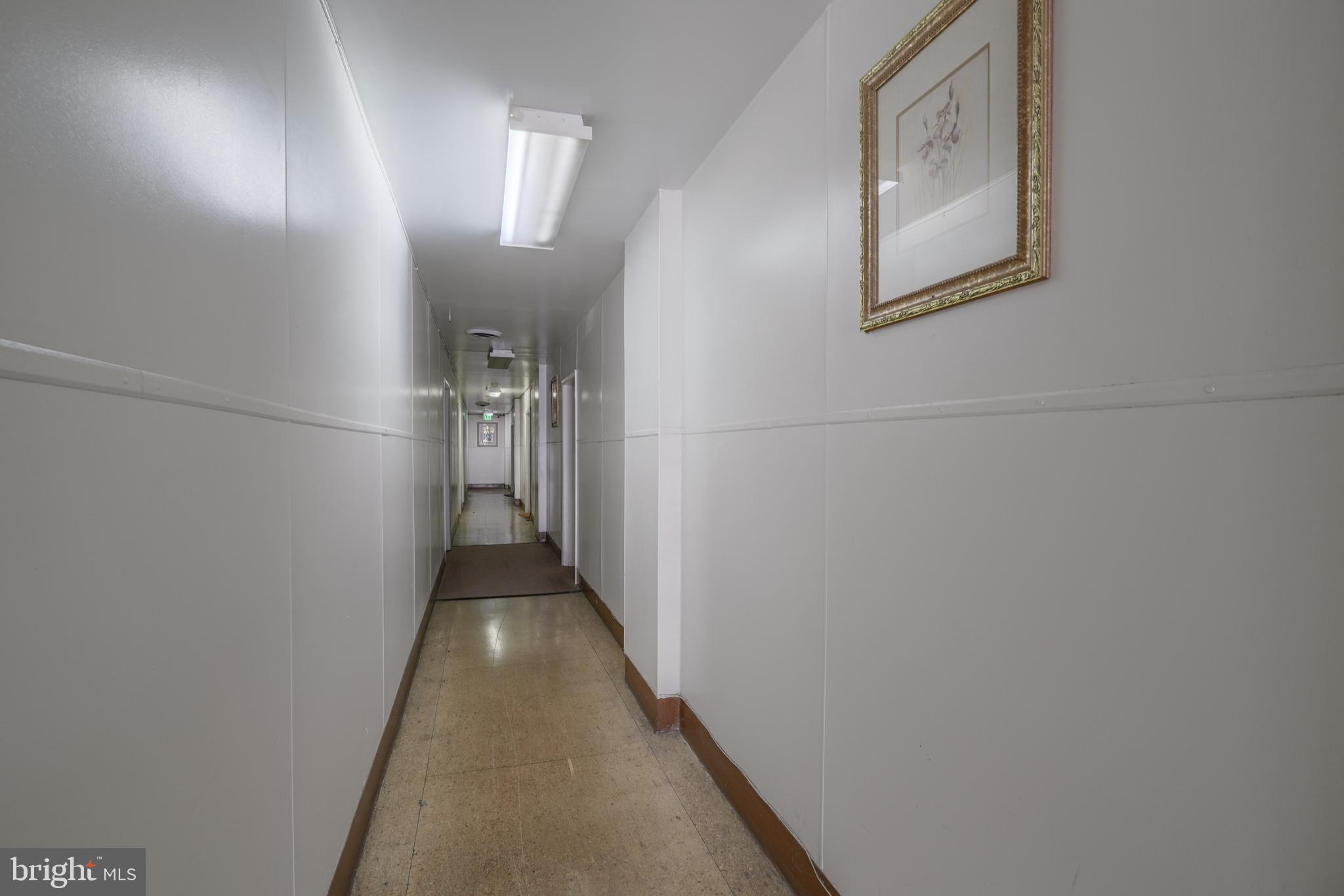 BELVEDERE SQUARE - Commercial Sale
