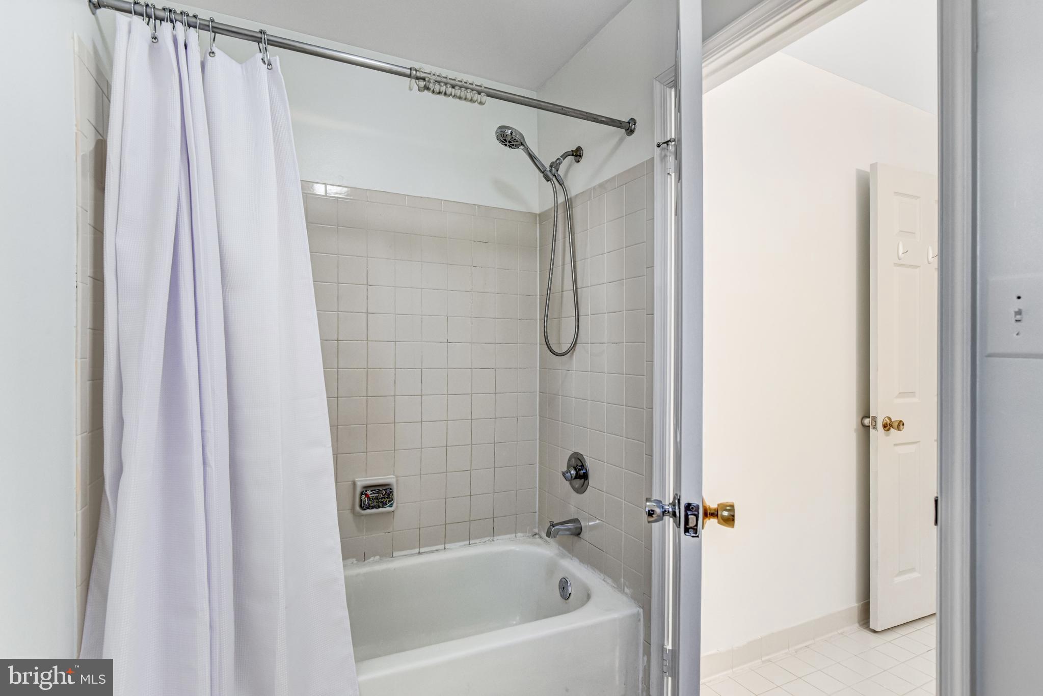 LITTLE ROCKY RUN - Residential